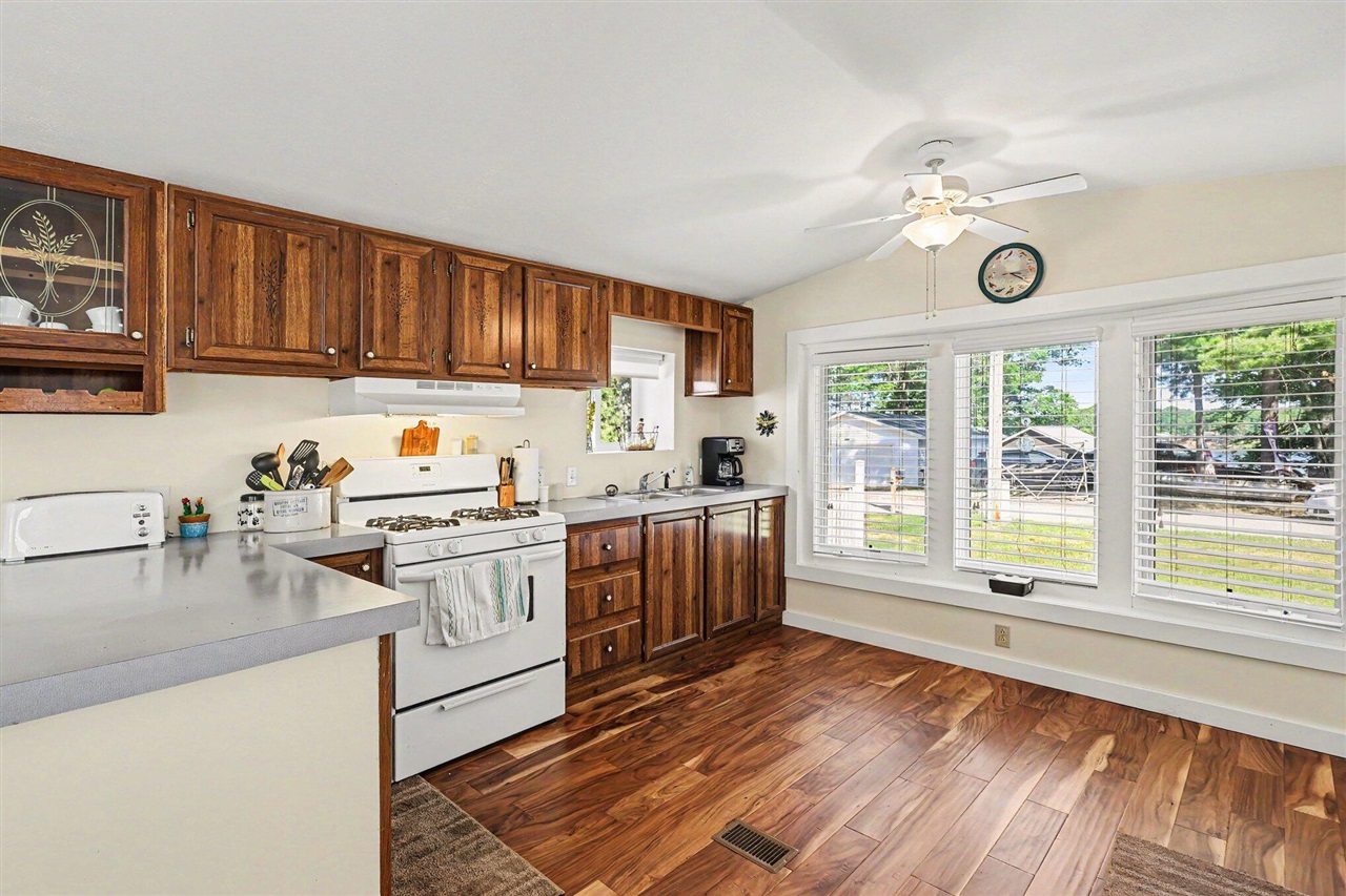 7161 E Lakeshore Drive Property Photo 13