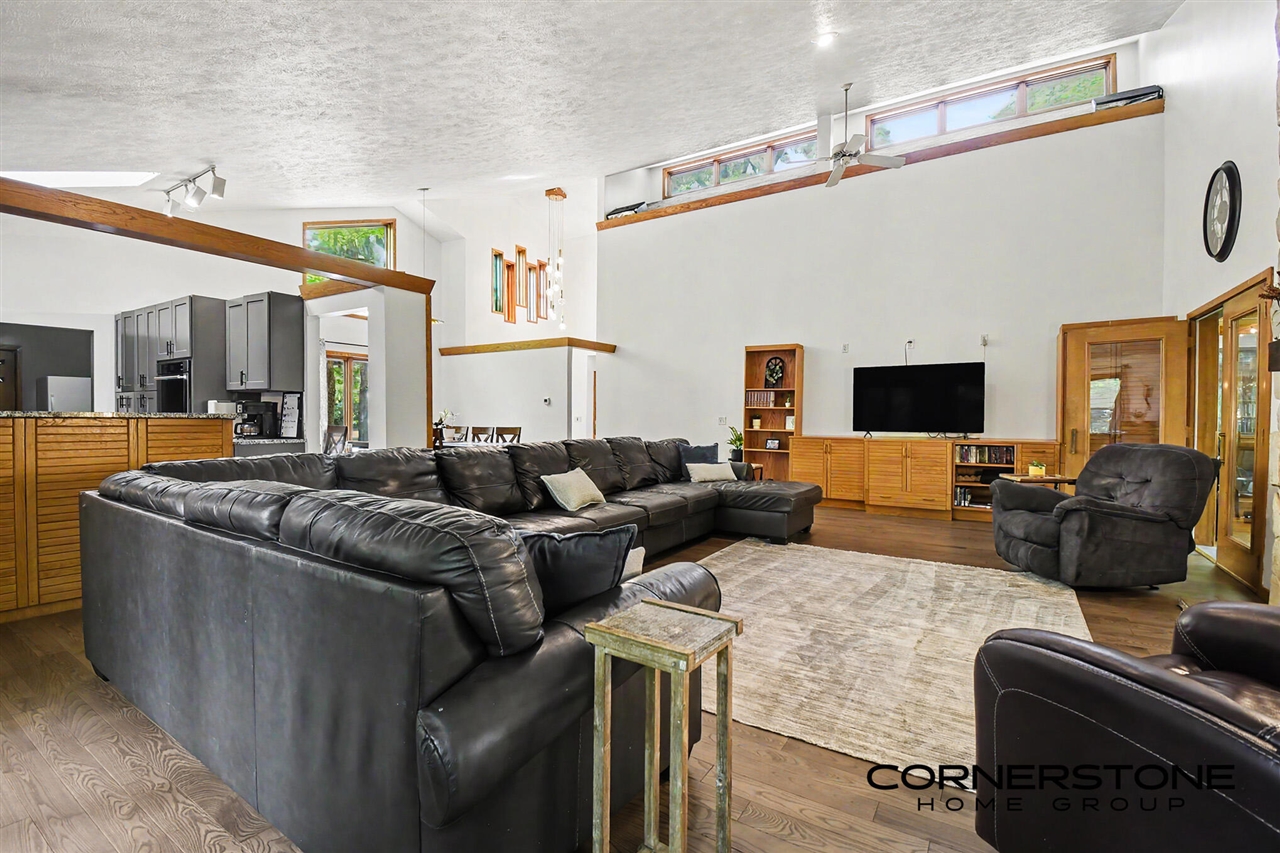 2111 Northridge Drive Property Photo 4