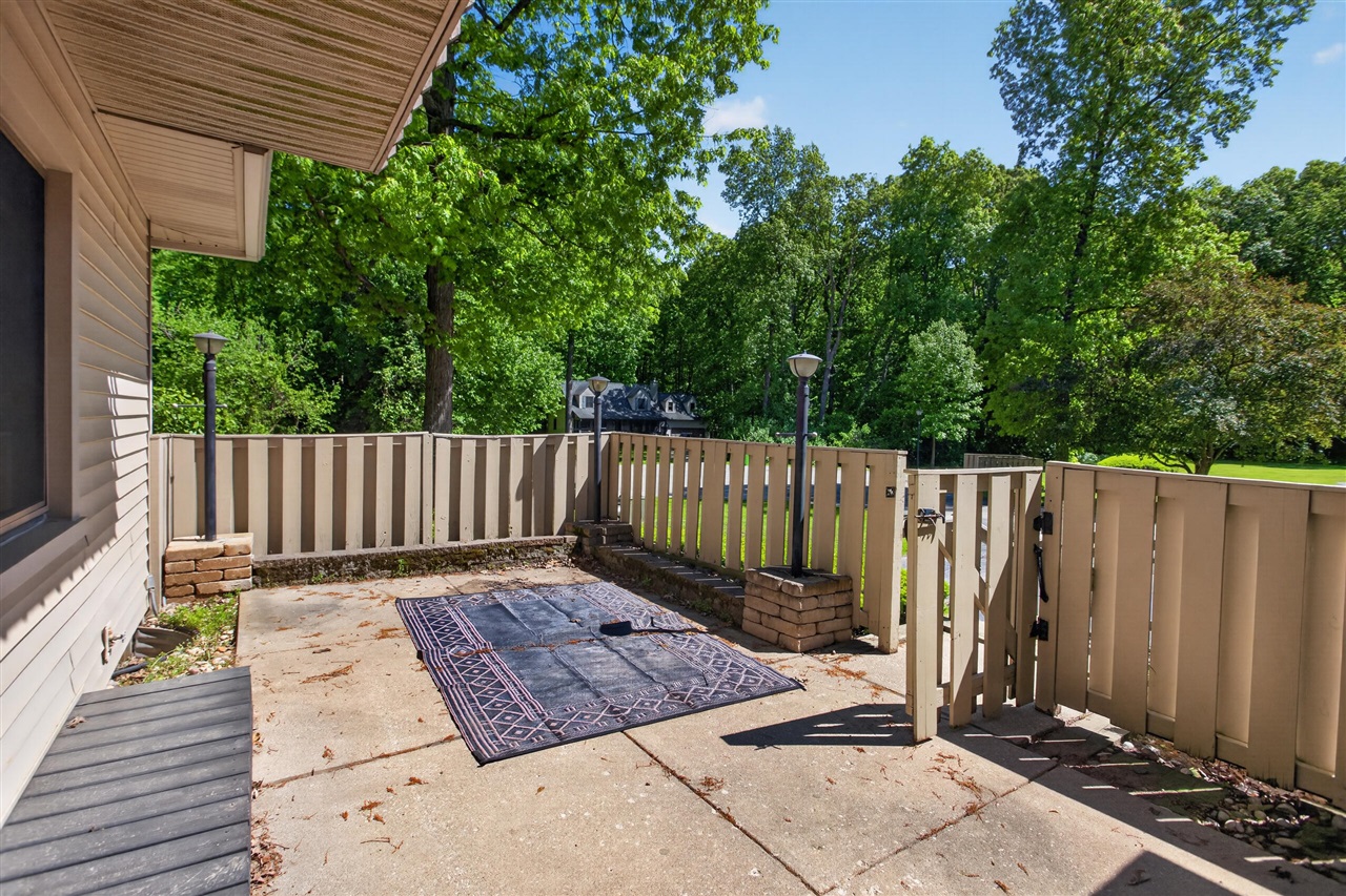 7047 Mckay Road Property Photo 6