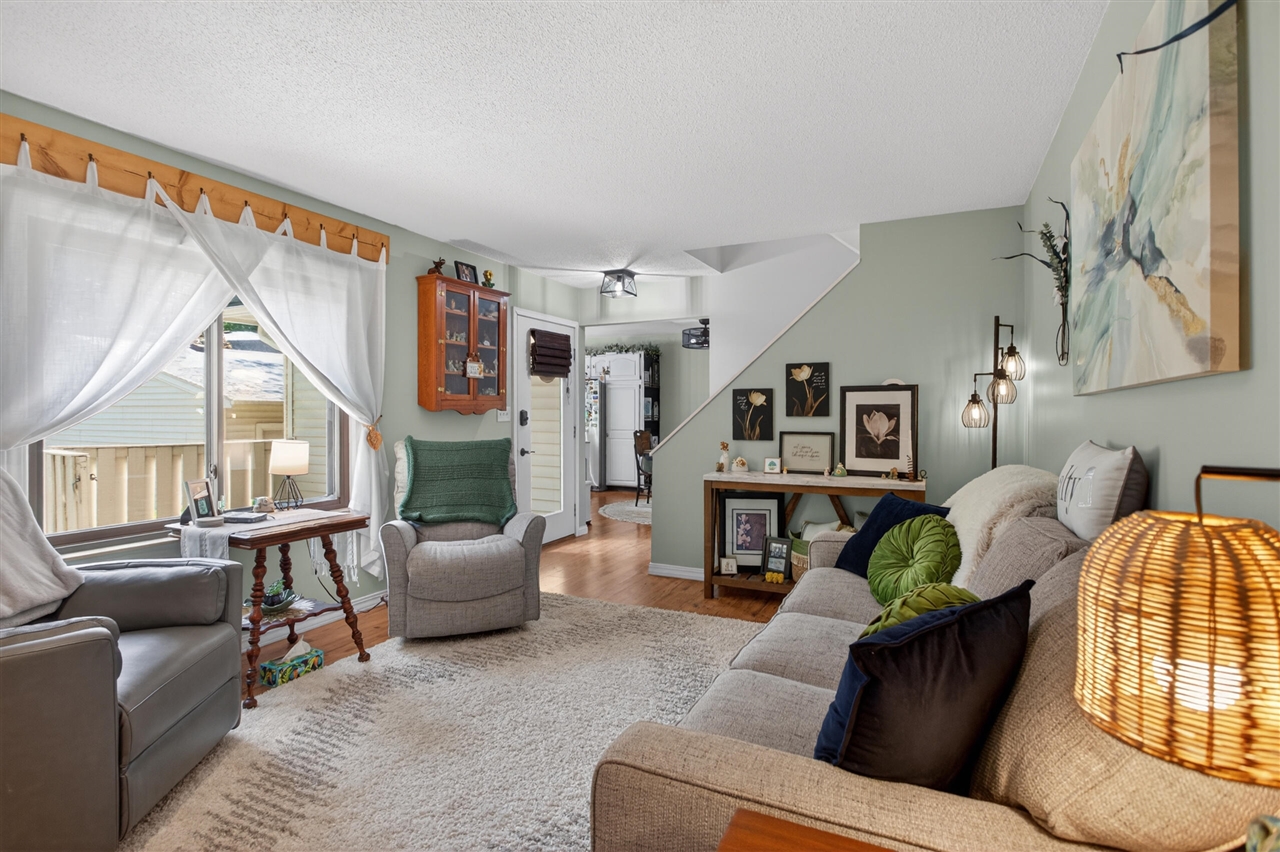 7047 Mckay Road Property Photo 11