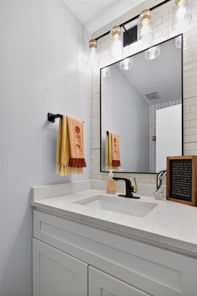 7047 Mckay Road Property Photo 22