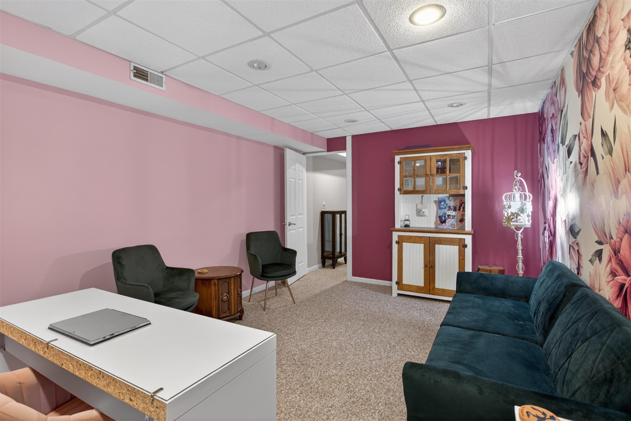 7047 Mckay Road Property Photo 44
