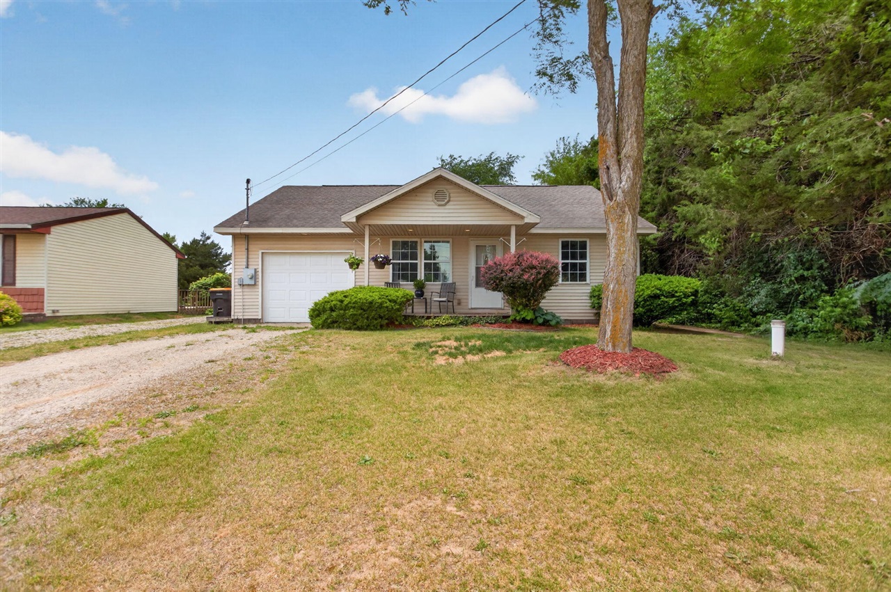 12938 Kelley Road Property Photo 1