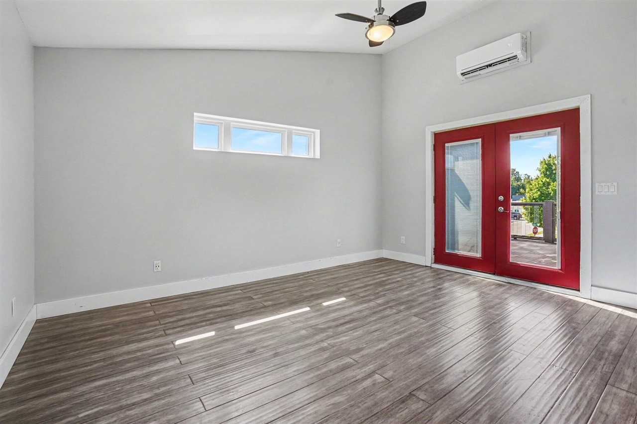 9740 Maple Street Property Photo 15
