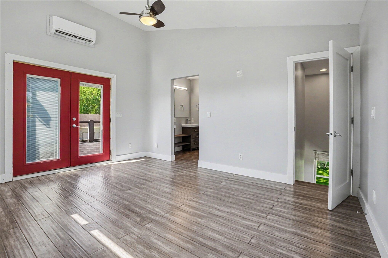 9740 Maple Street Property Photo 17