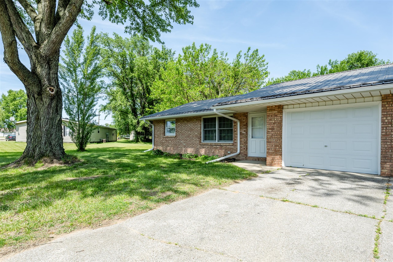 6834 E Napier Avenue Property Photo 2