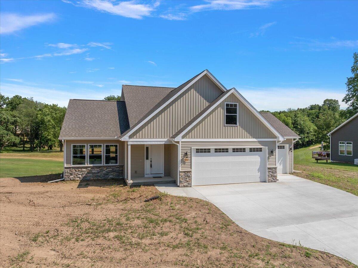 237 Markus Glen Drive Property Photo 1