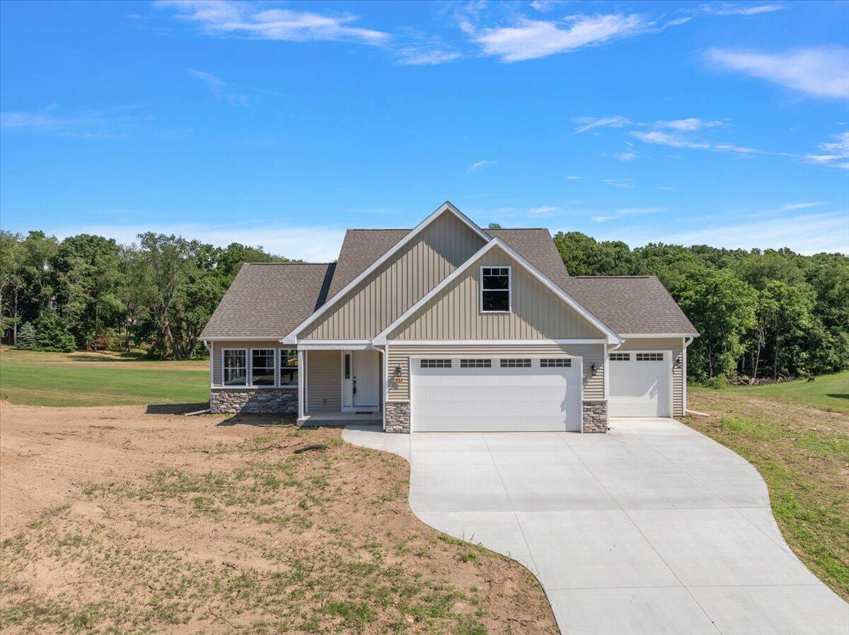 237 Markus Glen Drive Property Photo 2