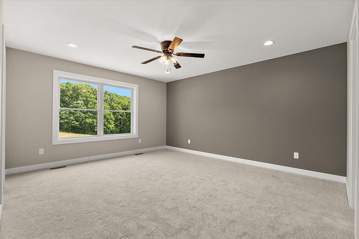 237 Markus Glen Drive Property Photo 16
