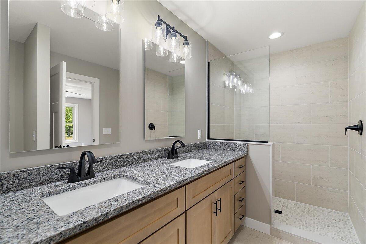237 Markus Glen Drive Property Photo 19