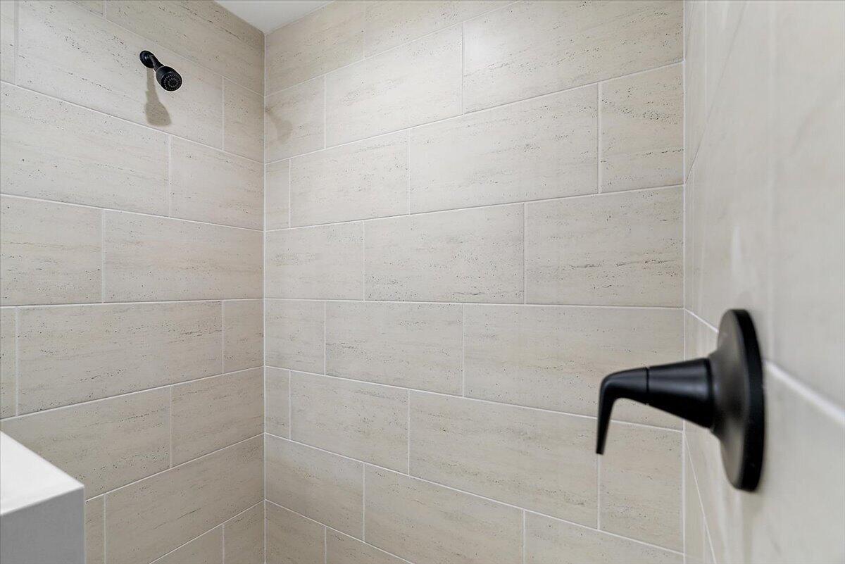 237 Markus Glen Drive Property Photo 20