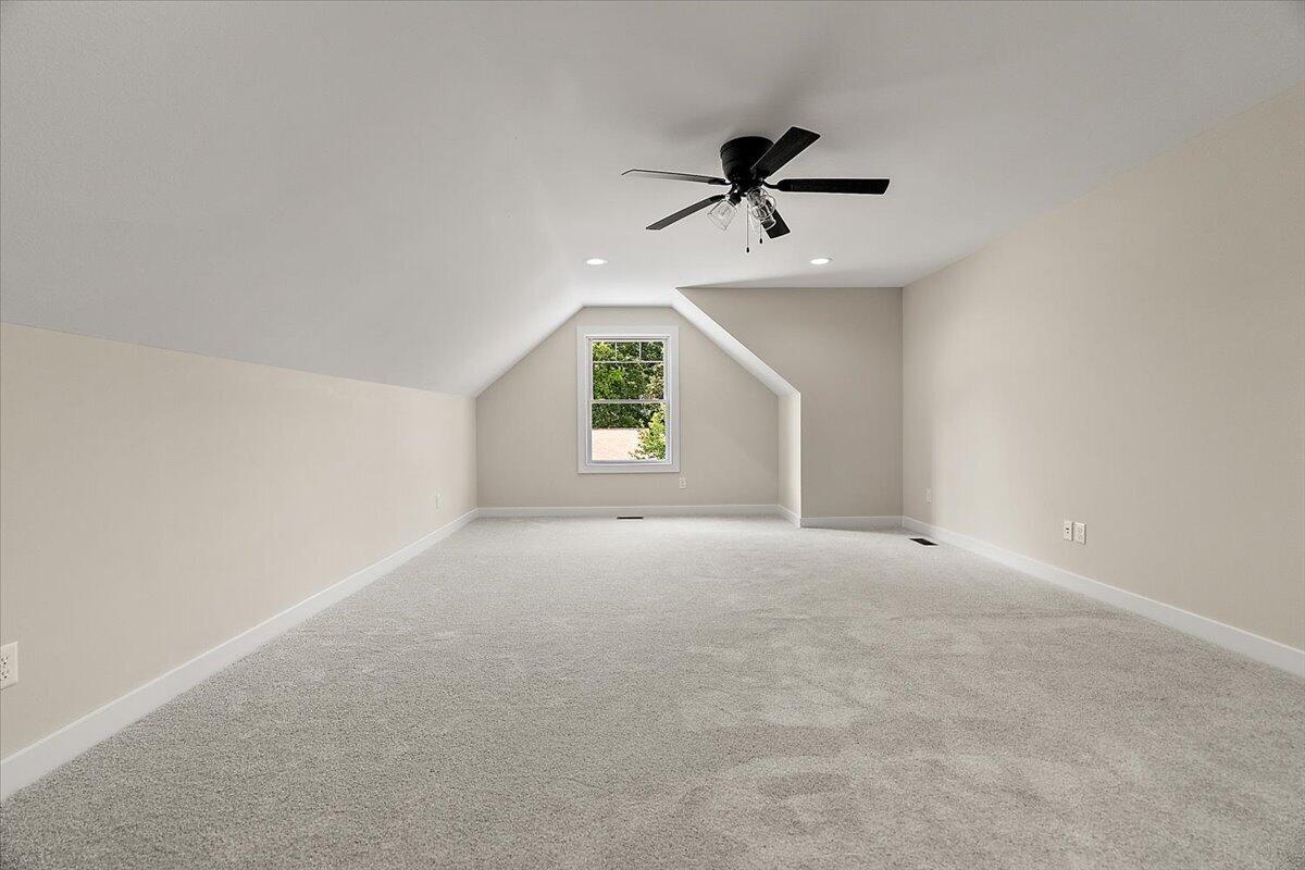 237 Markus Glen Drive Property Photo 25