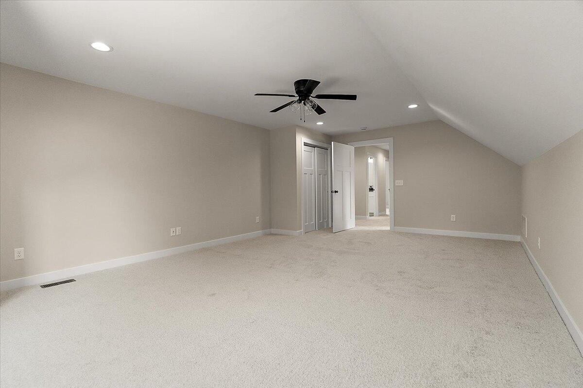 237 Markus Glen Drive Property Photo 26
