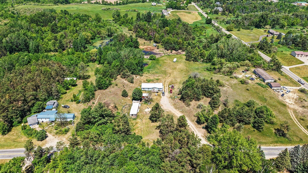 22092 3 Mile Road Property Photo 3