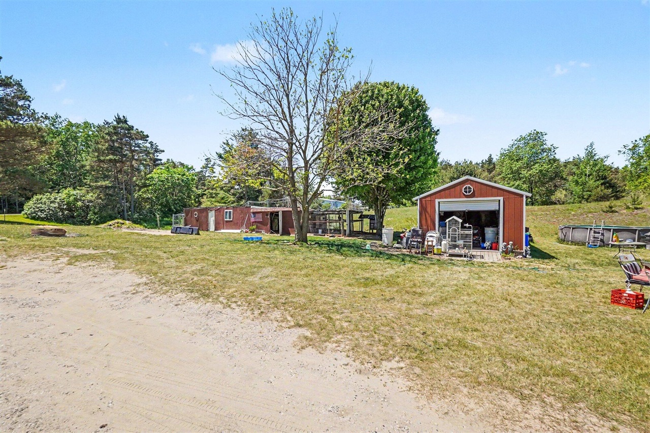 22092 3 Mile Road Property Photo 6
