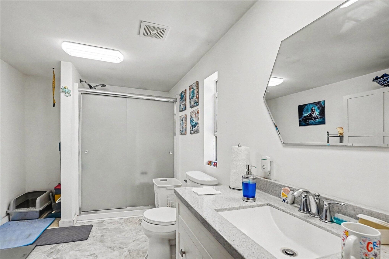 22092 3 Mile Road Property Photo 11