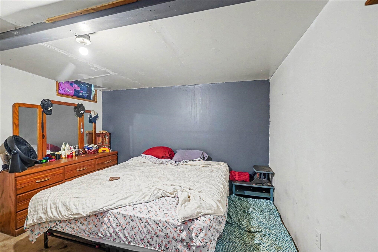 22092 3 Mile Road Property Photo 17