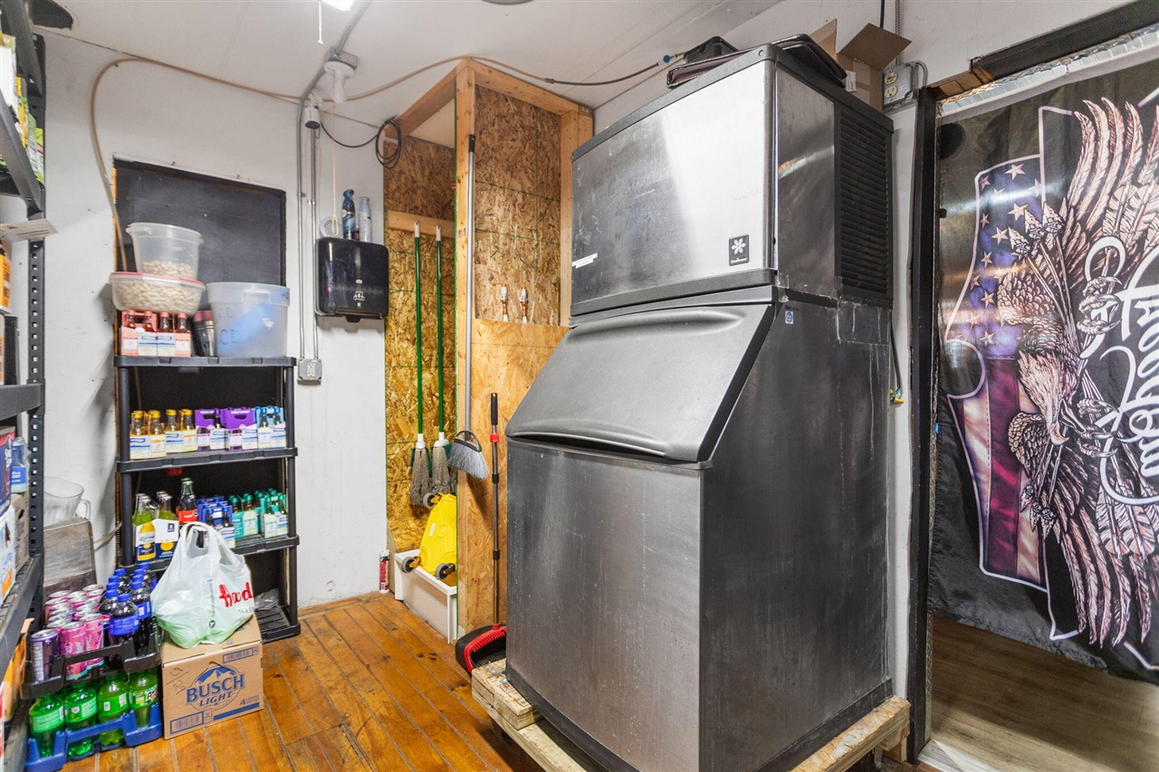 101 W Saint Joseph Street Property Photo 47