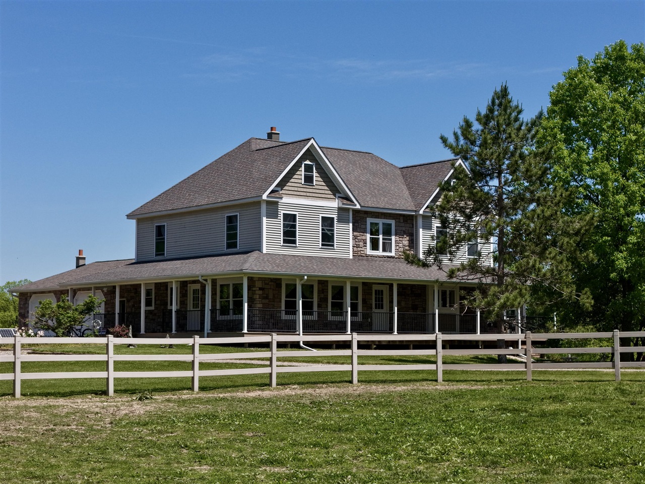 7300 W Kinsel Highway Property Photo 1