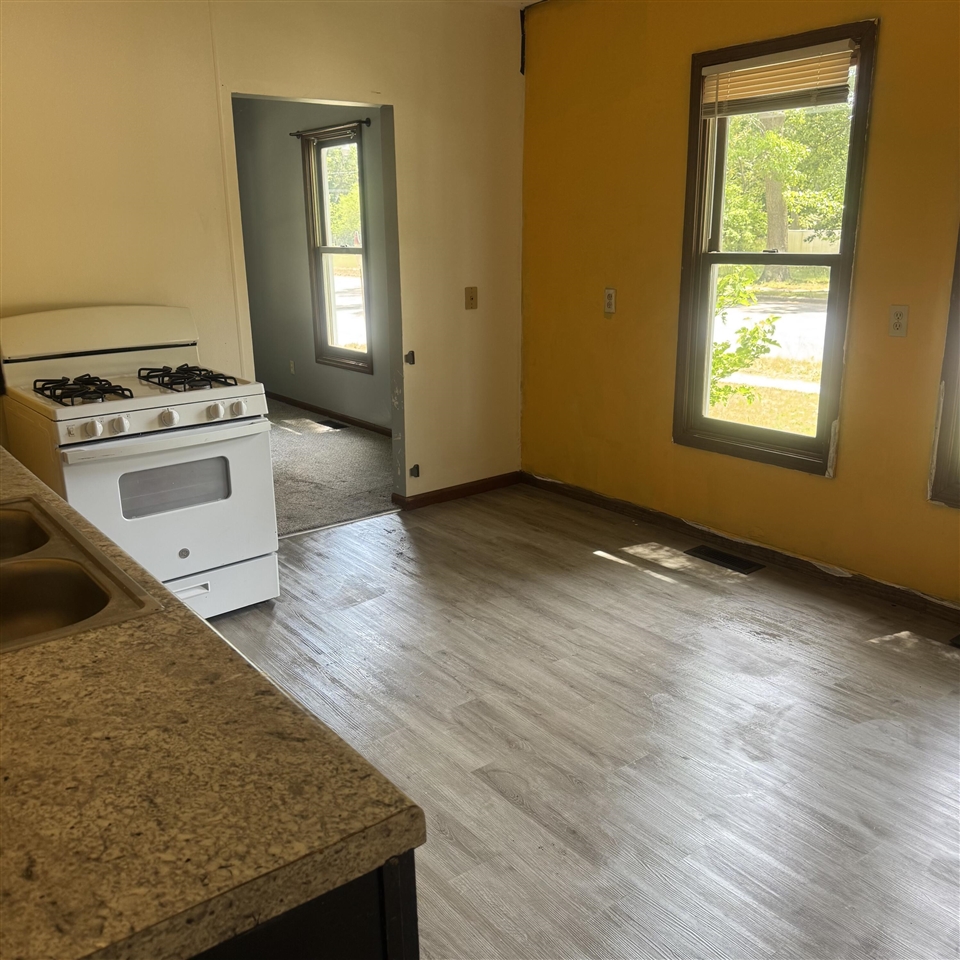 2937 8th Street Property Photo 4