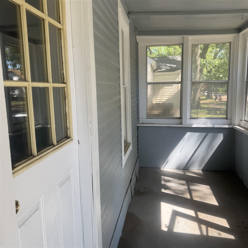 2937 8th Street Property Photo 9