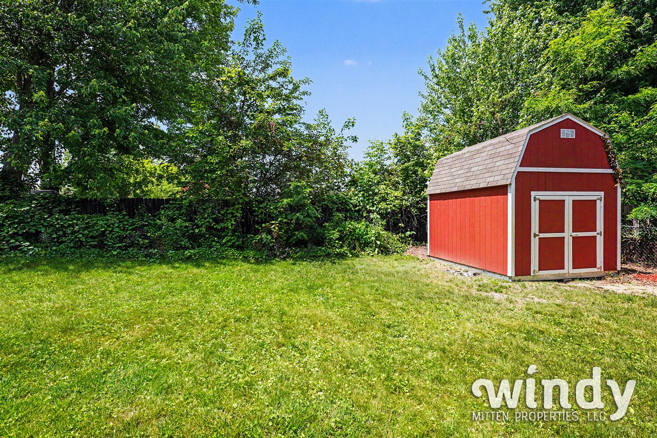 4936 Shoreview Drive Property Photo 12