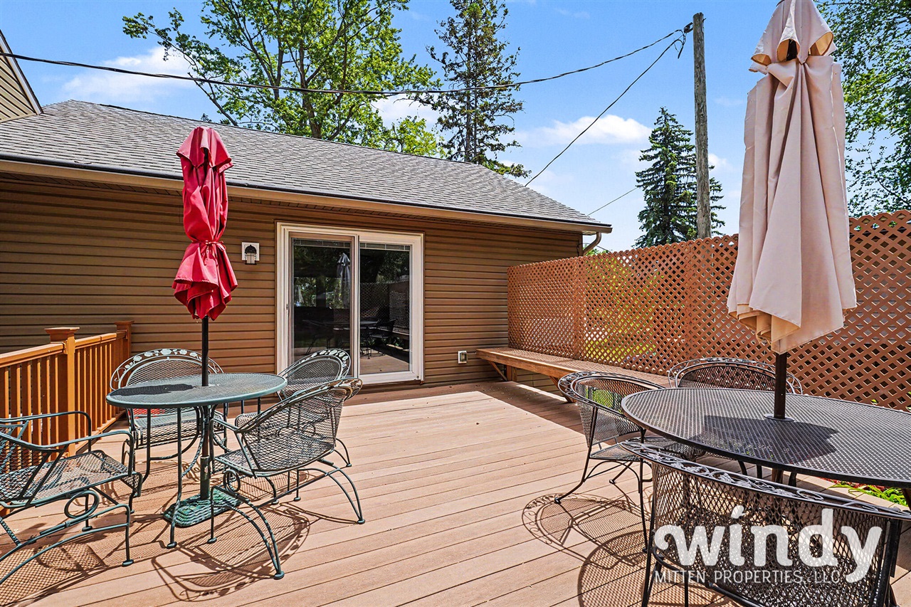 4936 Shoreview Drive Property Photo 16