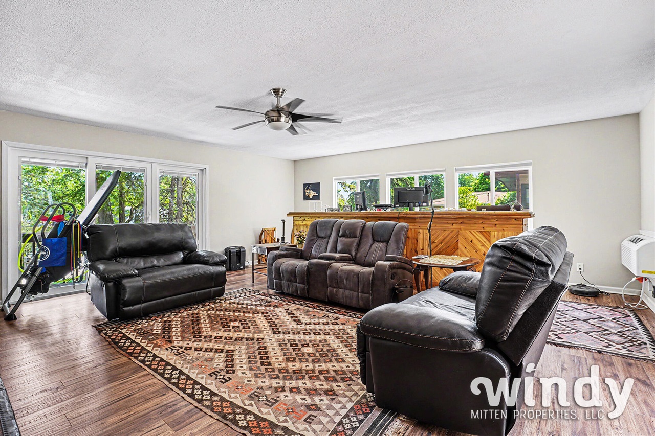 4936 Shoreview Drive Property Photo 32