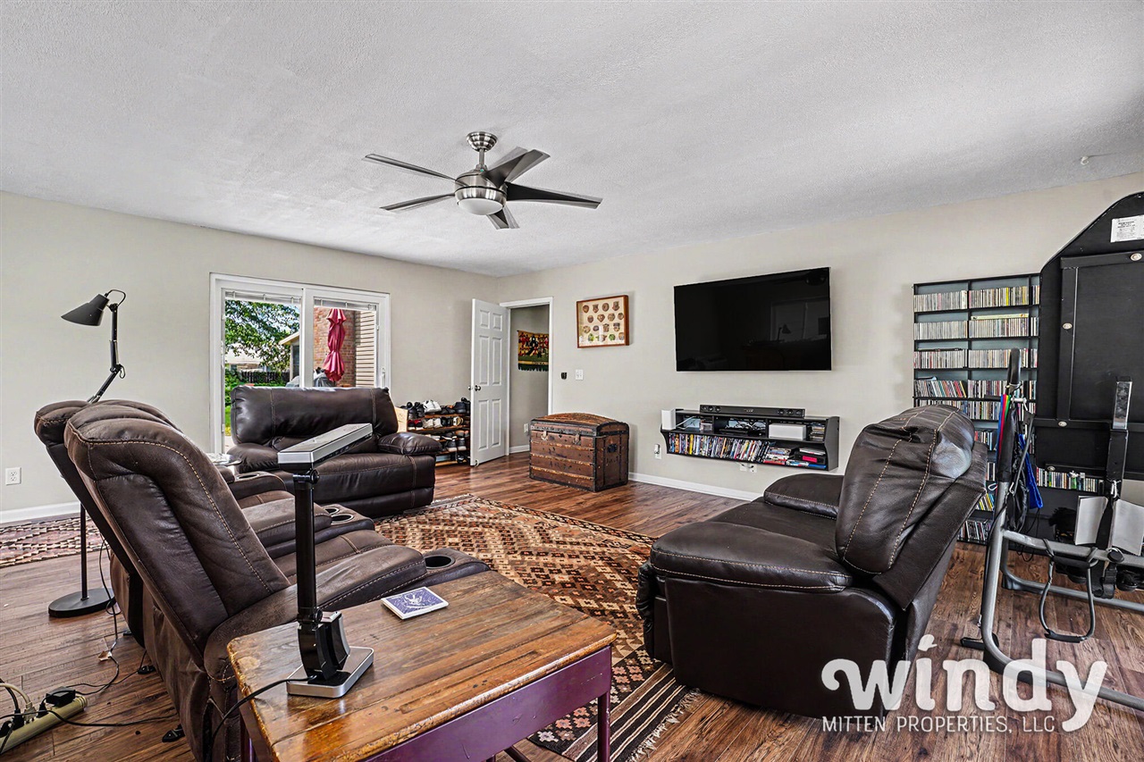 4936 Shoreview Drive Property Photo 33