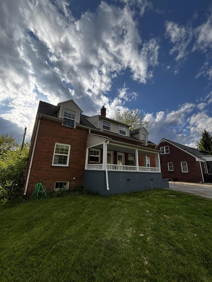 908 Spring Street Property Photo 51