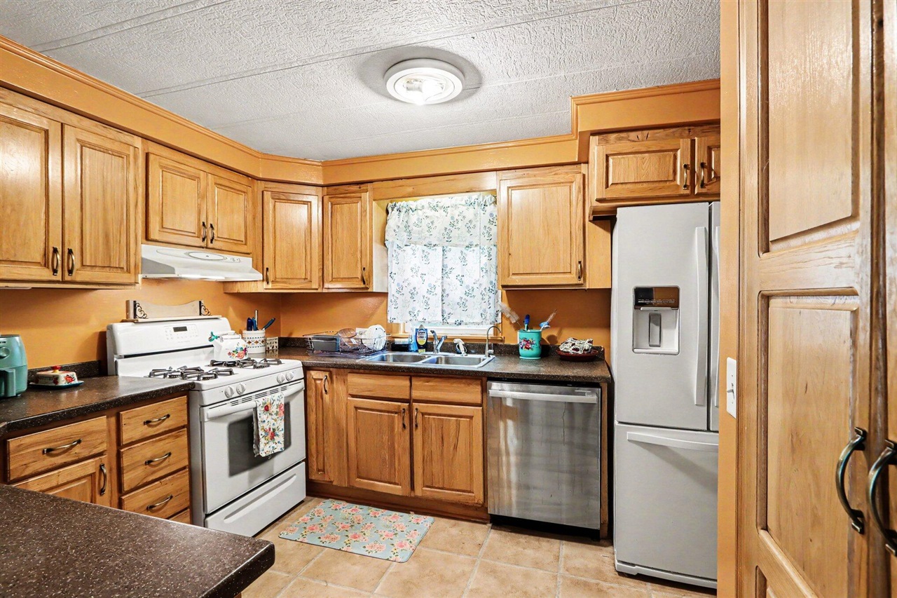 55719 Resort Road Property Photo 12