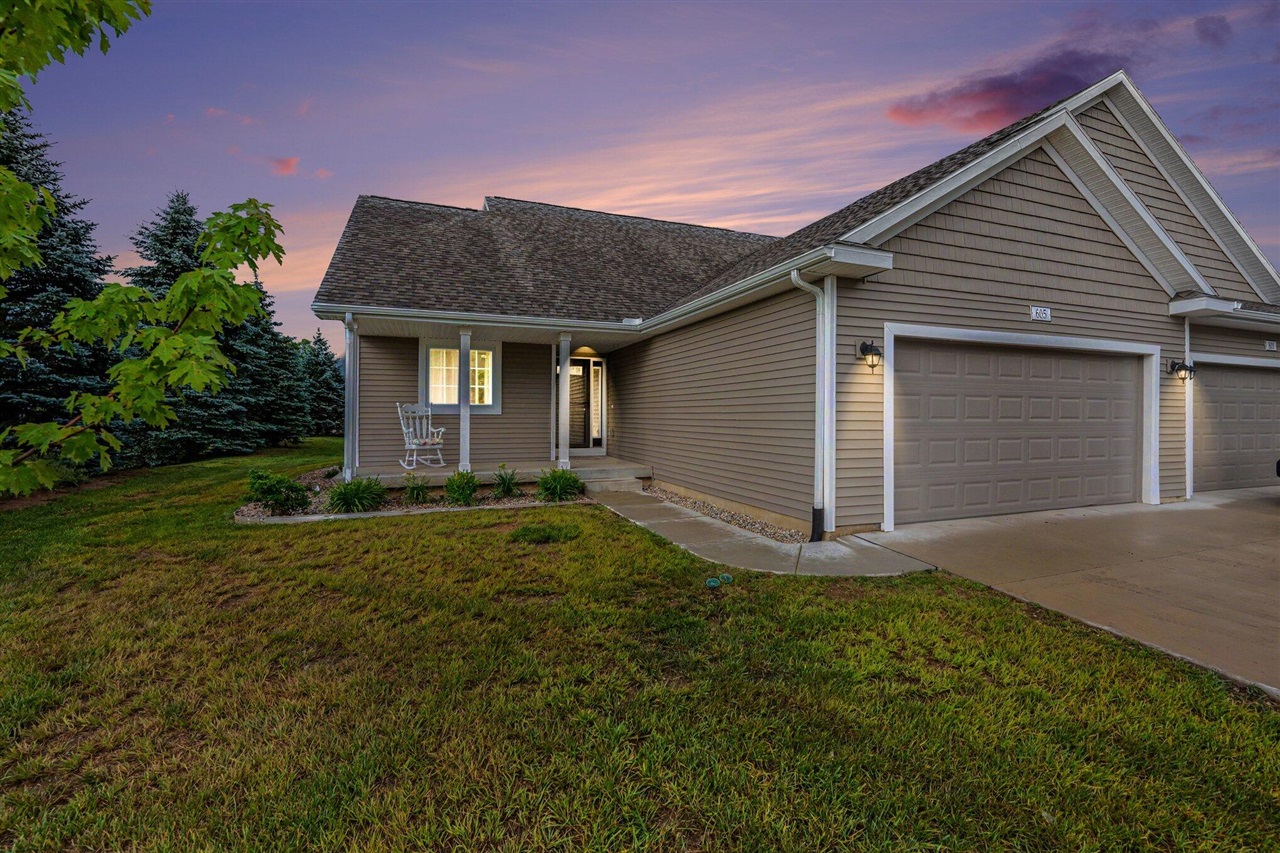 605 Bush Boulevard Property Photo 2