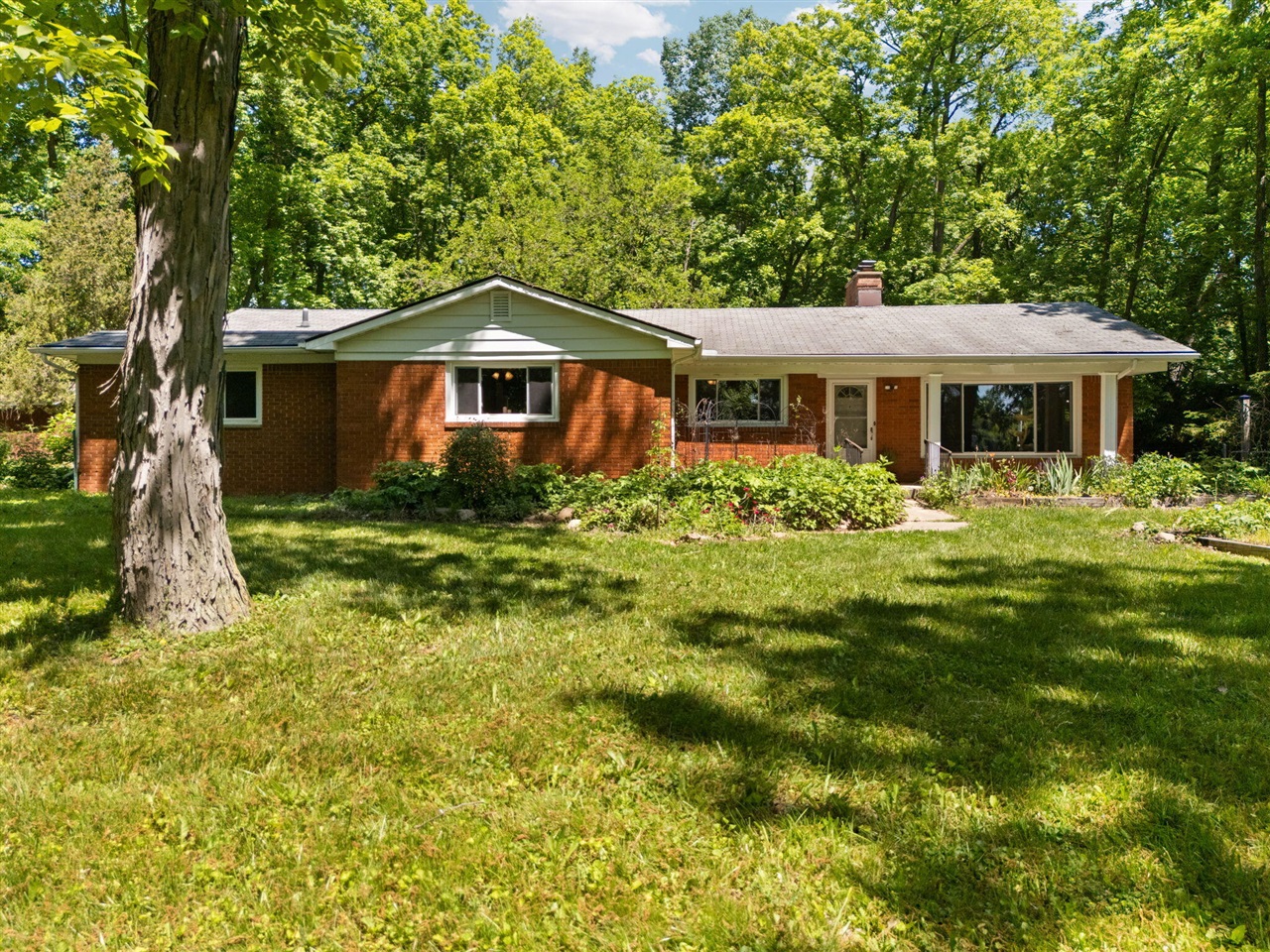 4271 Willis Road Property Photo 1