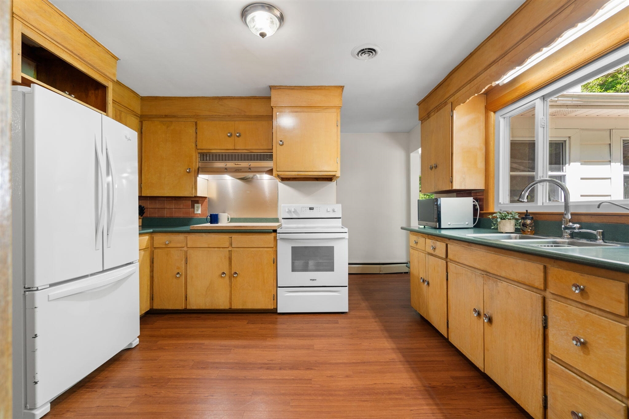 4271 Willis Road Property Photo 5