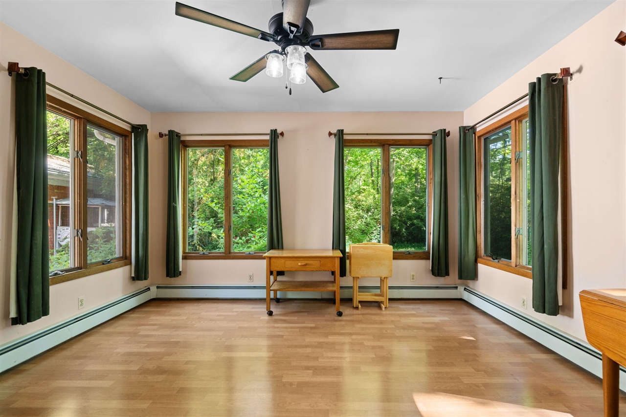 4271 Willis Road Property Photo 6