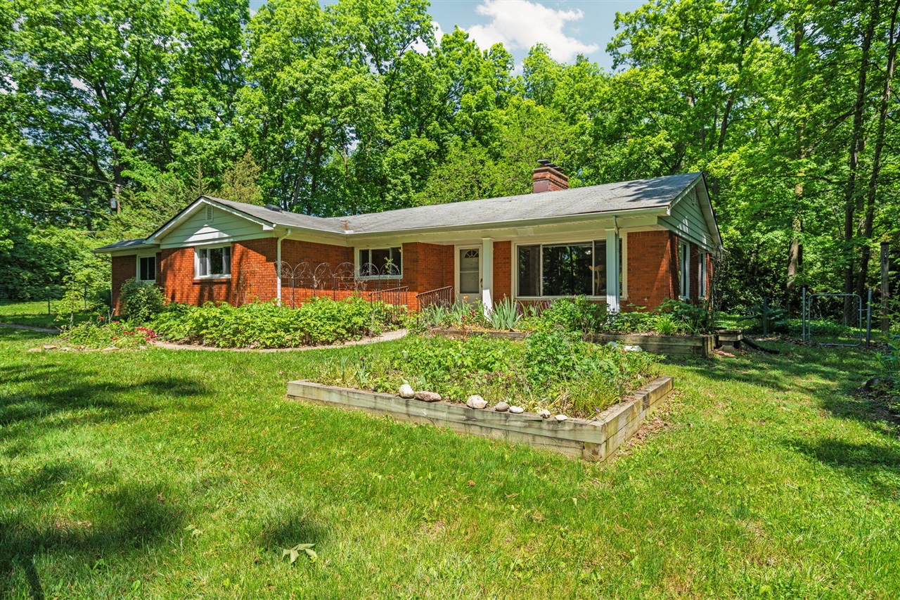 4271 Willis Road Property Photo 11