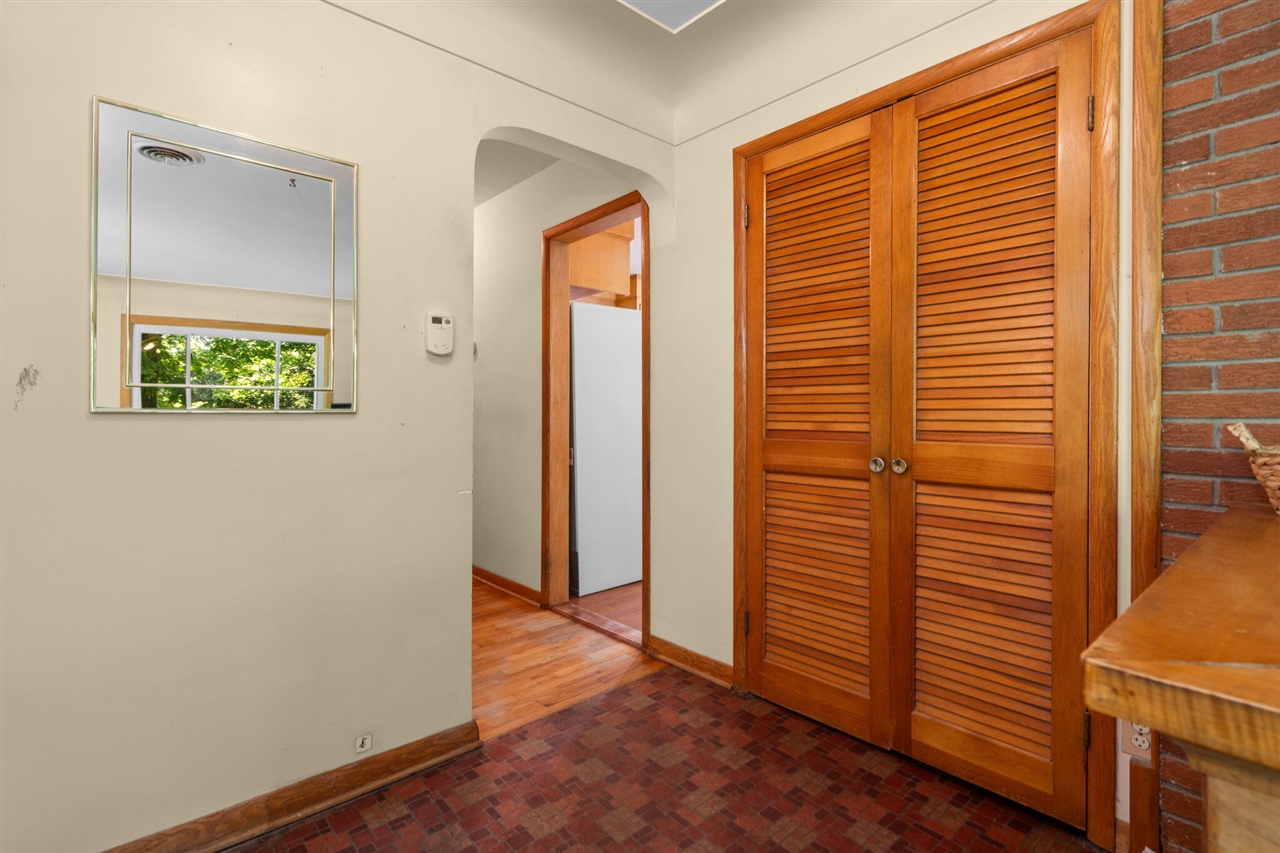 4271 Willis Road Property Photo 14