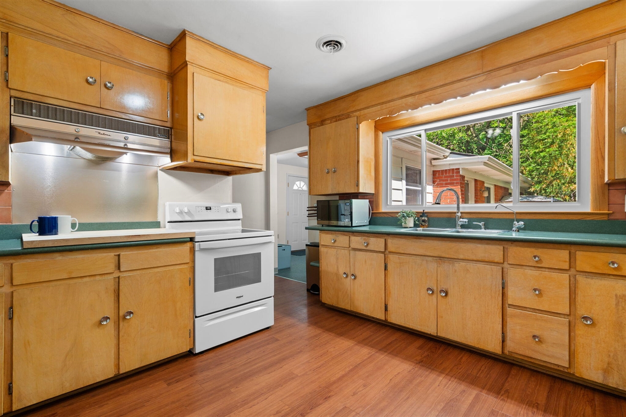 4271 Willis Road Property Photo 17