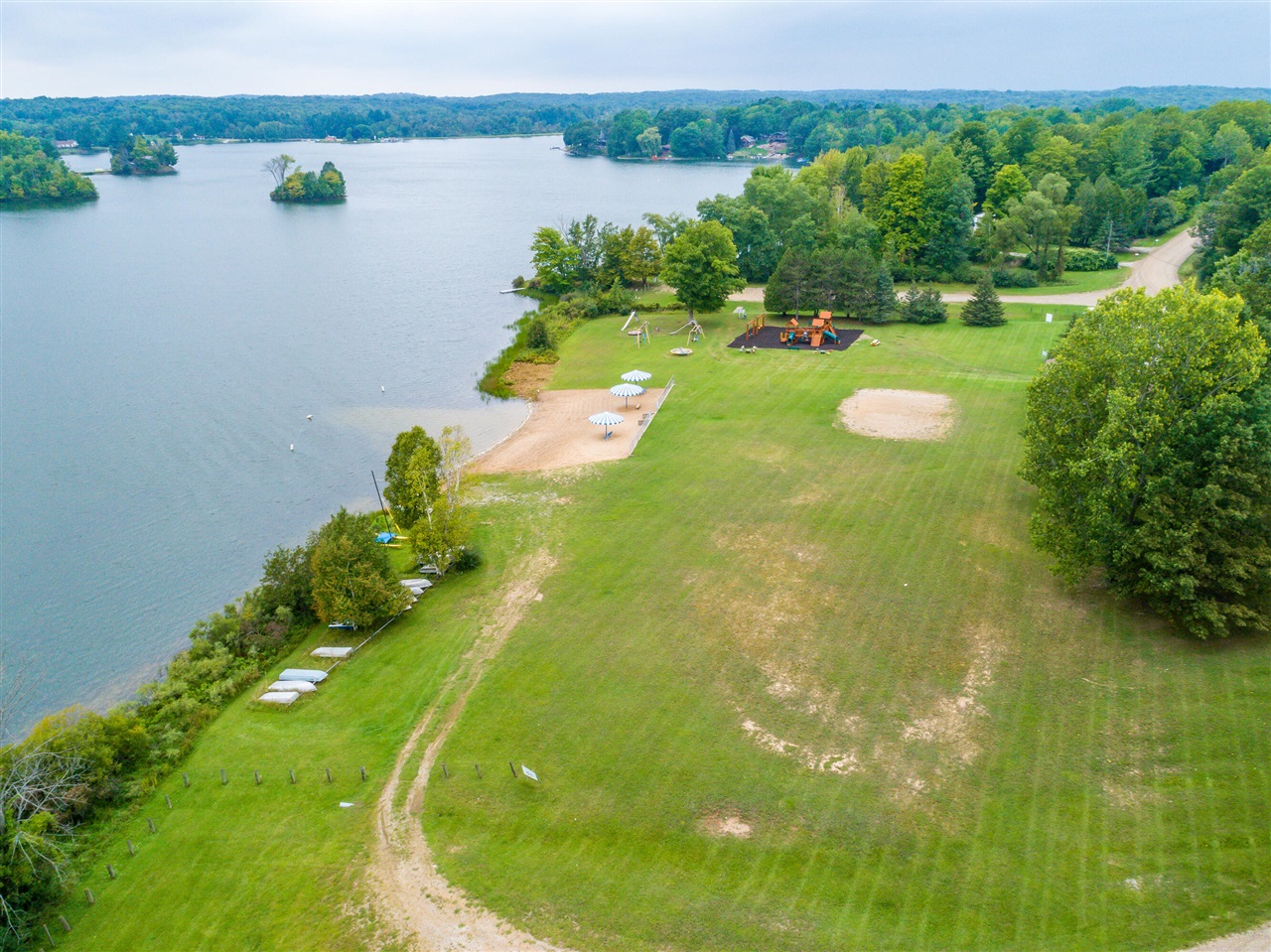 23085 Huron Trail Property Photo 9