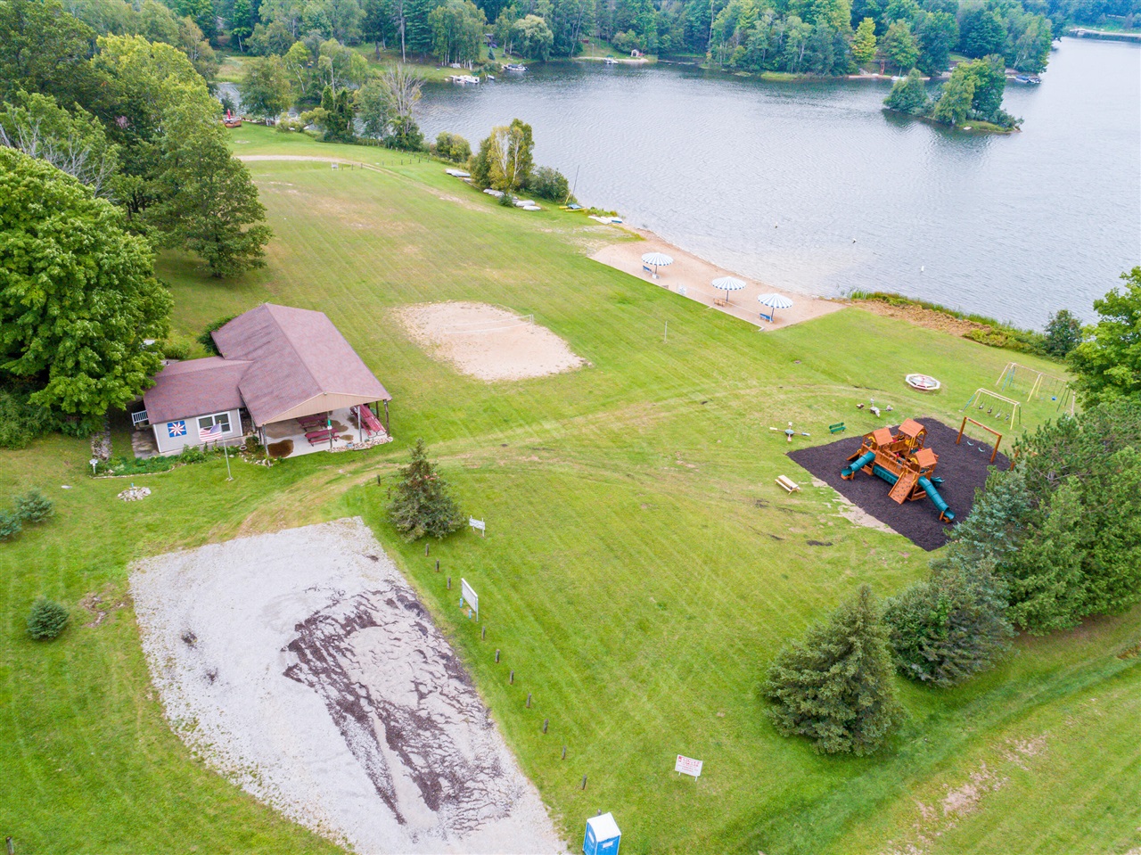 23085 Huron Trail Property Photo 14