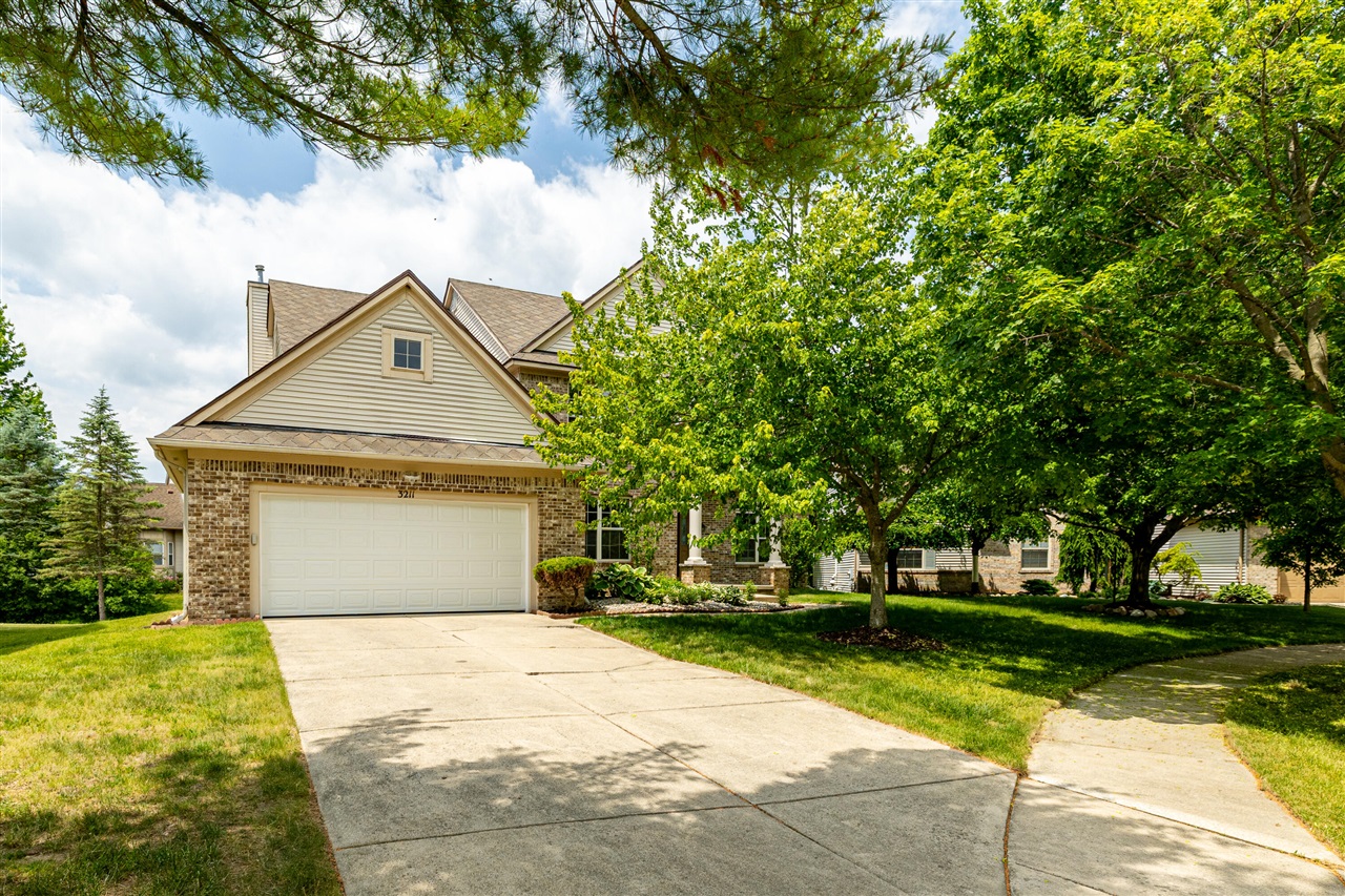 3211 Foxway Court Property Photo 2
