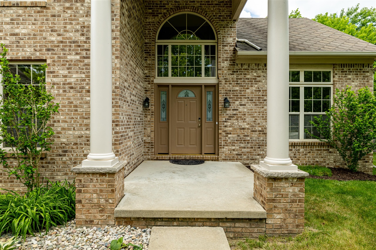 3211 Foxway Court Property Photo 5