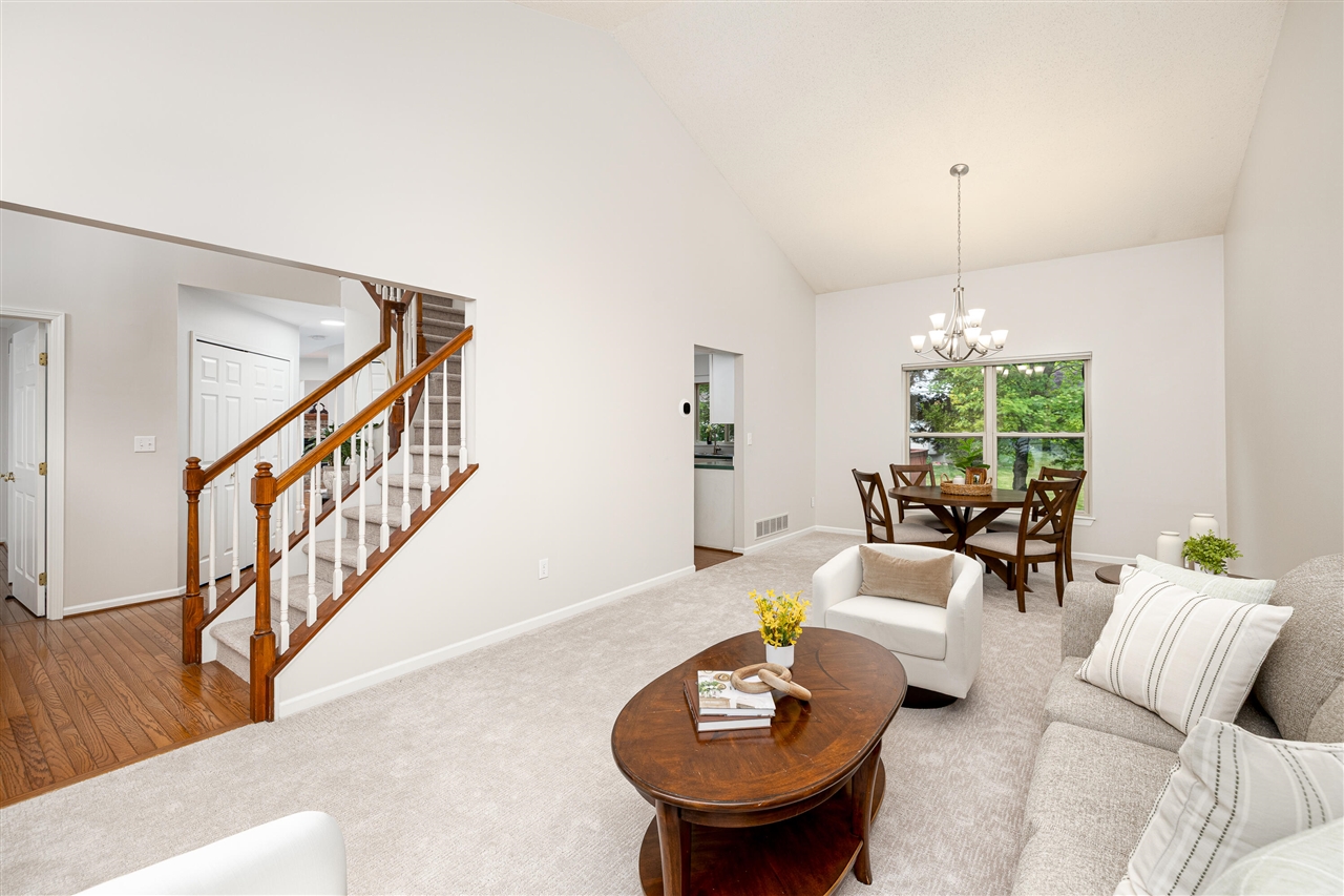 3211 Foxway Court Property Photo 12
