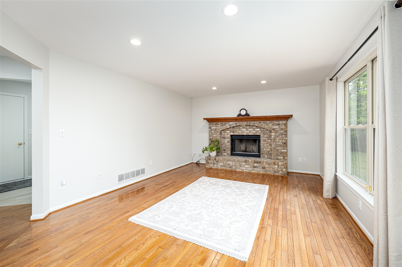 3211 Foxway Court Property Photo 32