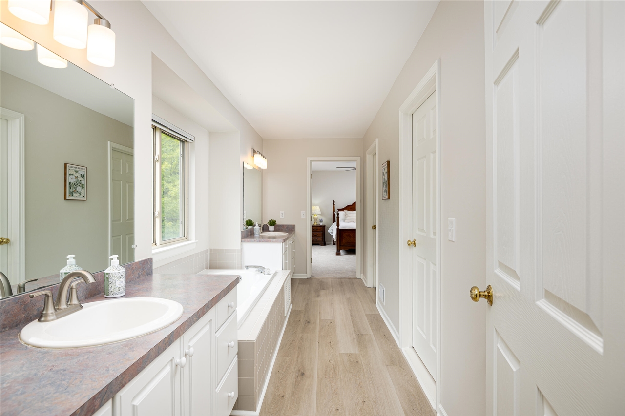 3211 Foxway Court Property Photo 43