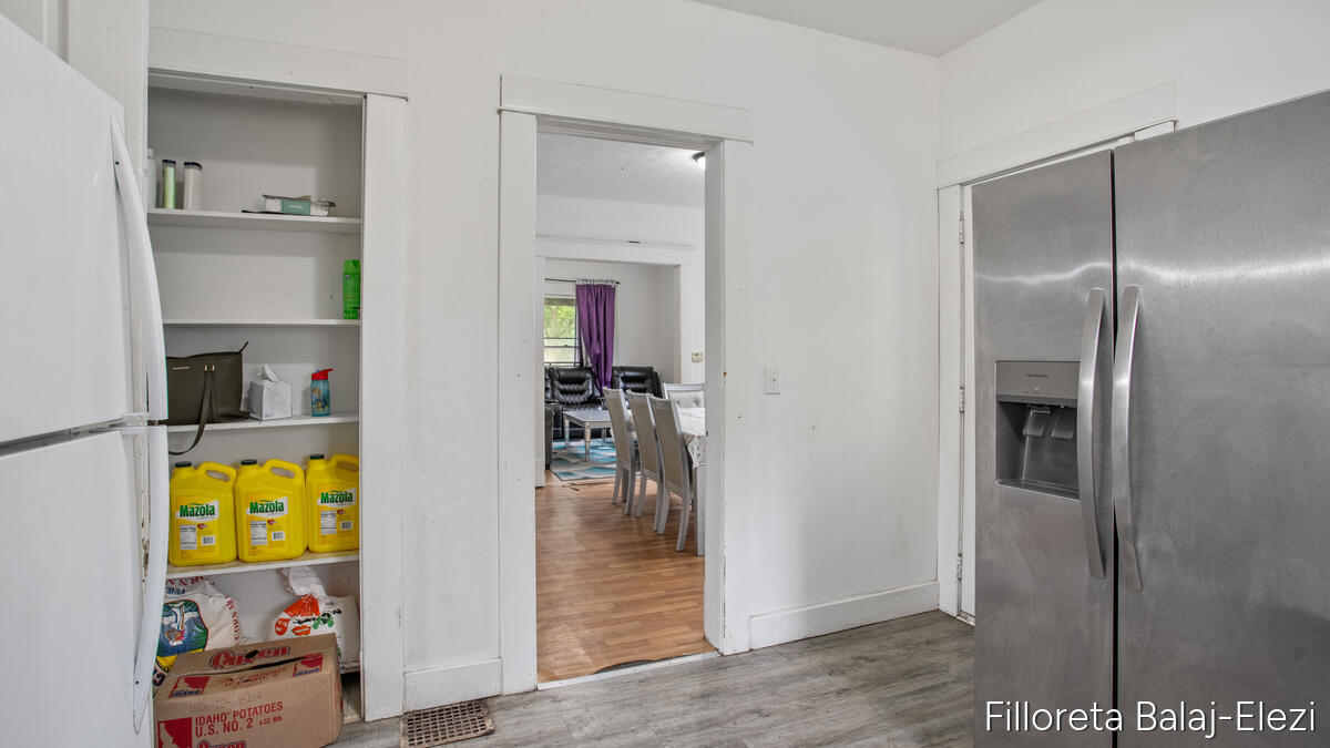 714 Adams Street Property Photo 12