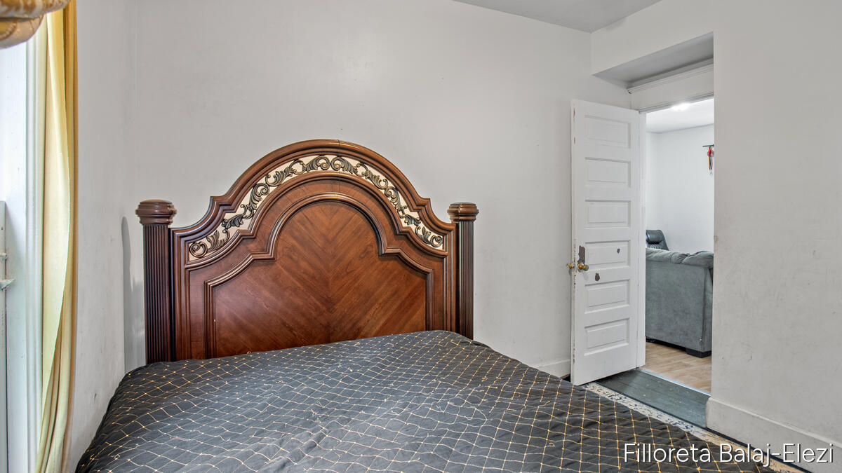 714 Adams Street Property Photo 17