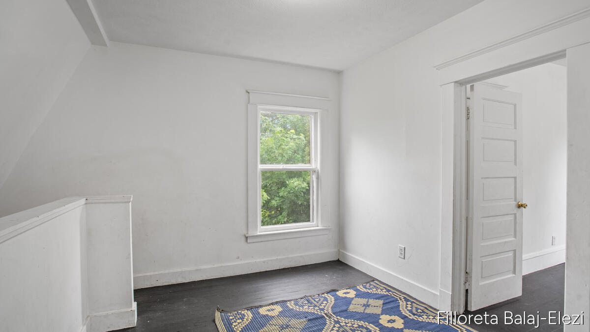 714 Adams Street Property Photo 22