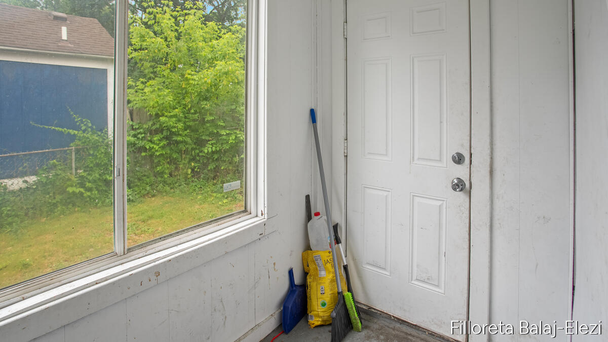 714 Adams Street Property Photo 28