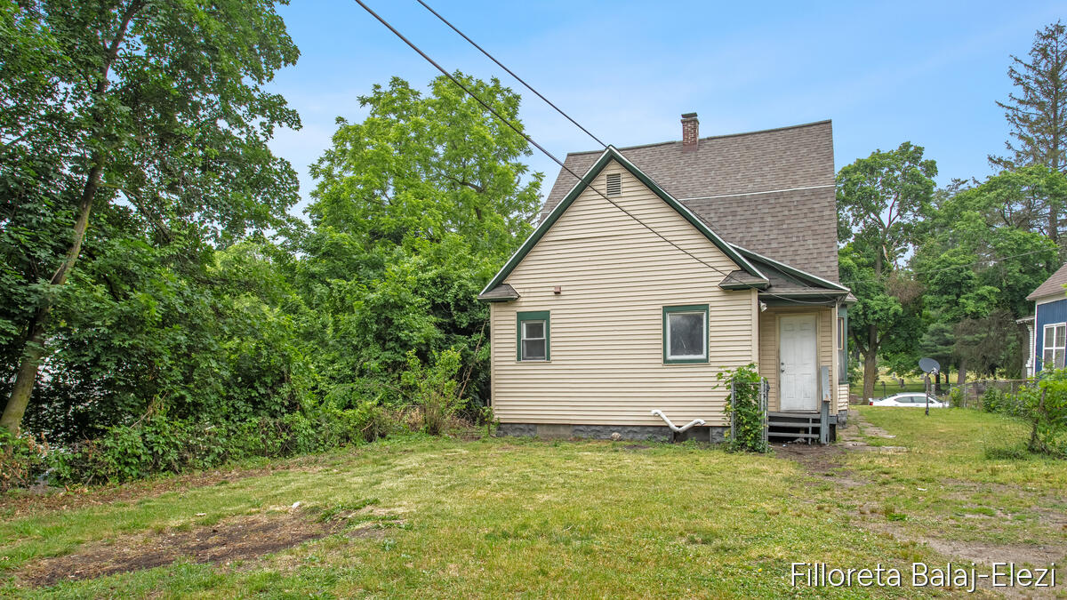 714 Adams Street Property Photo 30